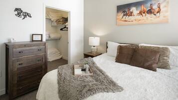 1 bedroom, desk, iron/ironing board, free WiFi