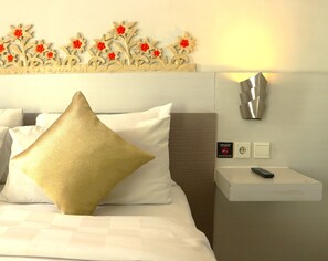 Premier Double Room | In-room safe, desk, blackout drapes, free WiFi - All Nite & Day Yogyakarta Gejayan (Yogyakarta)
