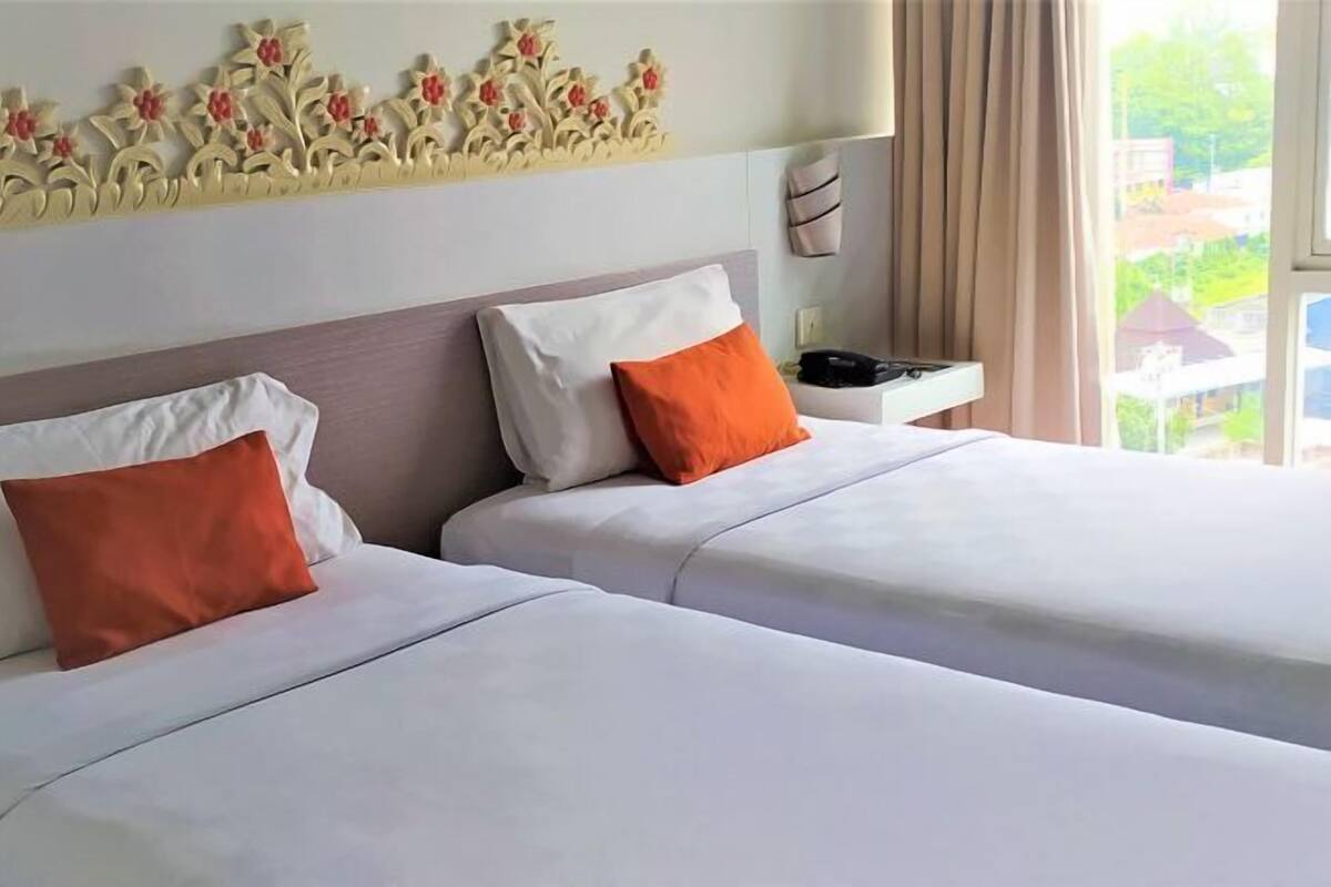 In-room safe, desk, blackout drapes, WiFi (free)