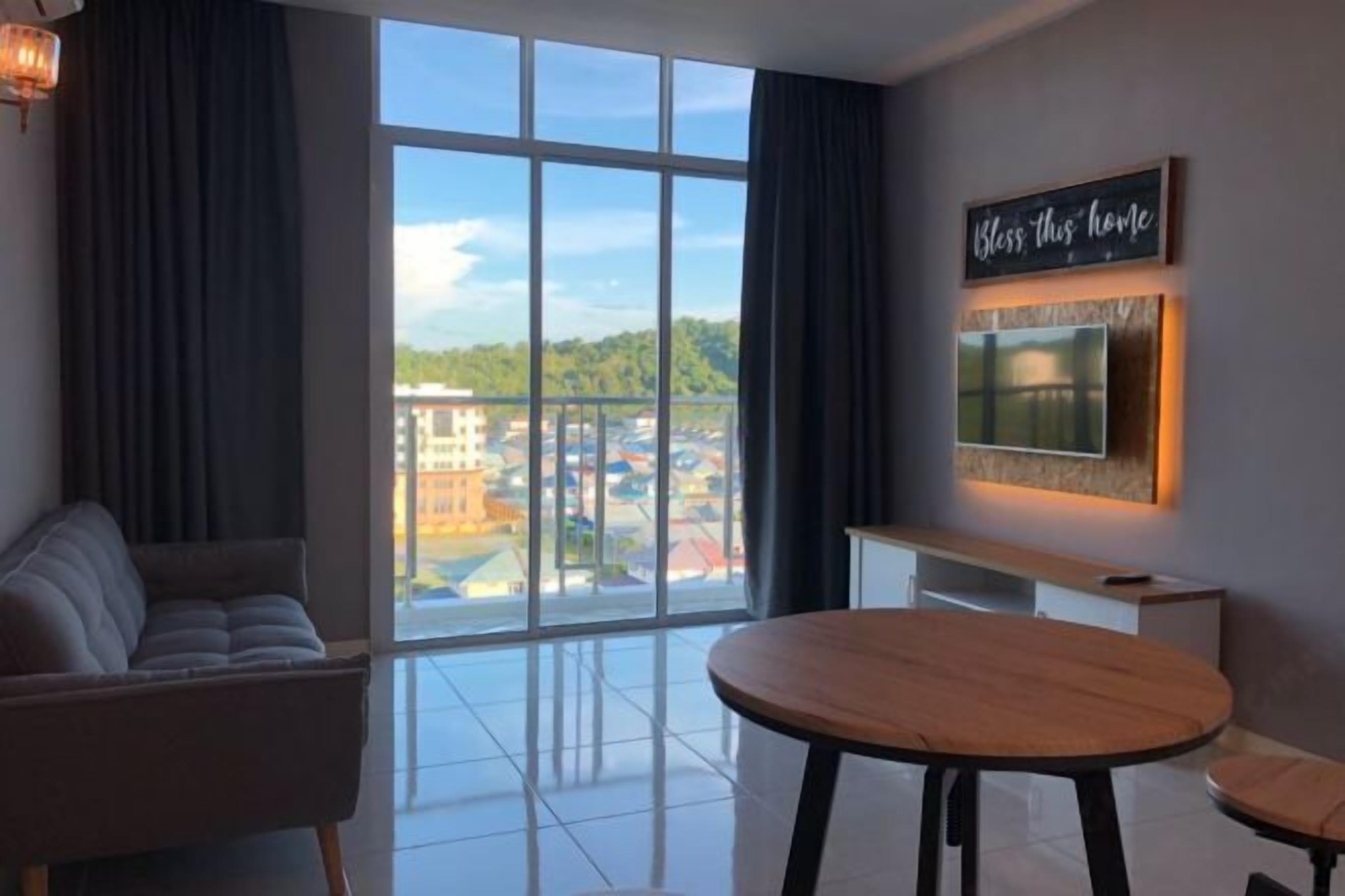 Aire de séjour | Téléviseur connecté de 32 po avec télévision par câble, téléviseur