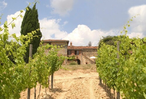Villa in Trequanda with 5 bedrooms sleeps 10