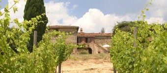 Villa in Trequanda with 5 bedrooms sleeps 10