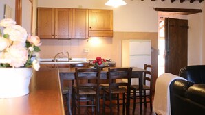 Unclassified image, 2 of 31, button - Villa in Trequanda with 5 bedrooms sleeps 10 (Trequanda)