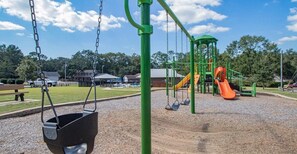 Children's area - FAIRHOPE, DAPHNE, DOWN TOWN MOBILE & BEACHES!
OWNER LOVED, MANAGED, AND CLEANED! (Daphne)