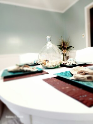 Dining - FAIRHOPE, DAPHNE, DOWN TOWN MOBILE & BEACHES!
OWNER LOVED, MANAGED, AND CLEANED! (Daphne)