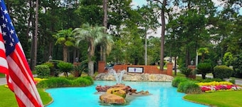 FAIRHOPE, DAPHNE, DOWN TOWN MOBILE & BEACHES!
OWNER LOVED, MANAGED, AND CLEANED!