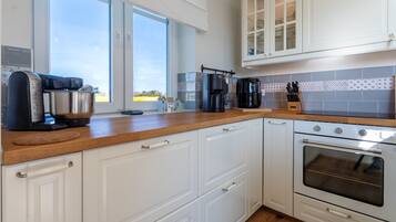 Kühlschrank, Ofen, Herdplatte, Geschirrspüler