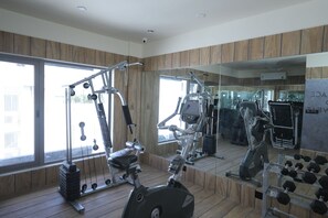 Fitness facility - DE GLANCE HOTEL (Surat)