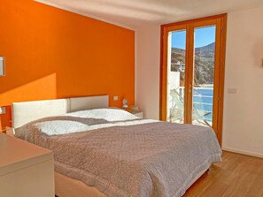 4 bedrooms, WiFi