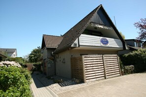 Exterior - Ferienwohnungen Jade-blick, WH OG Rechts (Varel)