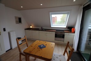 Unclassified image, 3 of 15, button