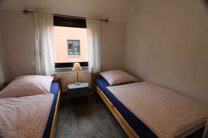 Unclassified image, 2 of 15, button