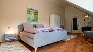 1 bedroom, WiFi, bed sheets