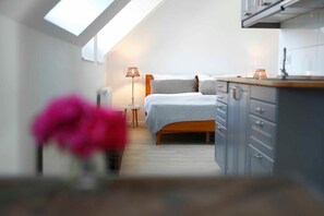 1 dormitorio, cuna de viaje, wifi y ropa de cama