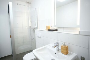 Unclassified image, 5 of 7, button - Family room Turmscheune - Landhaus Osterrade (Bovenau)