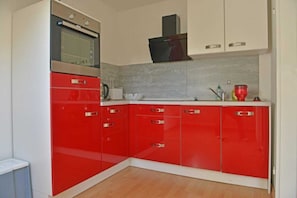 Fridge, oven, dishwasher, highchair