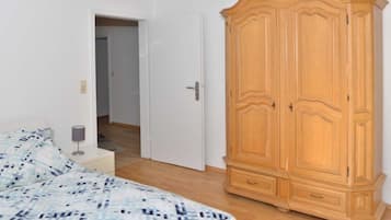 2 Schlafzimmer, Reisekinderbett, WLAN, Bettwäsche