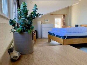 2 Schlafzimmer, Schreibtisch, WLAN