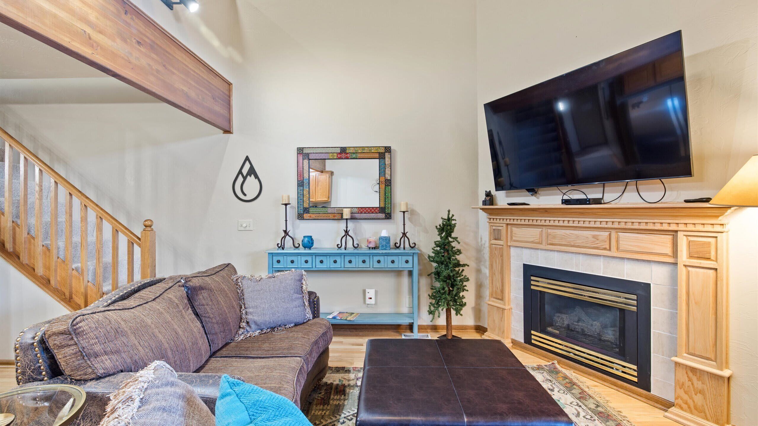 Smart TV, fireplace, offices