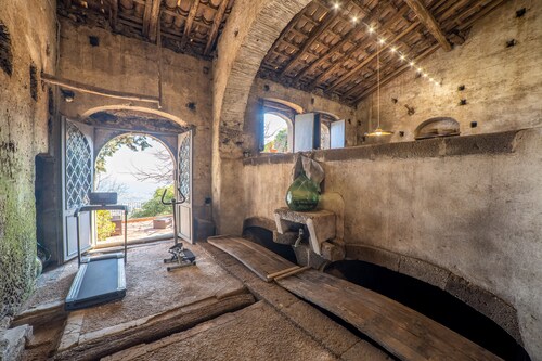 Charming antique villa with incredible panorama, pool and relax