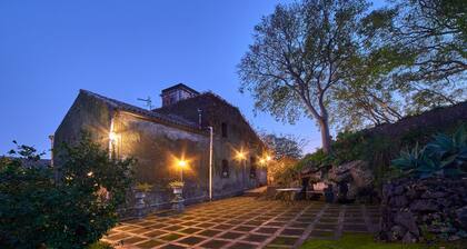 Charming antique villa with incredible panorama, pool and relax