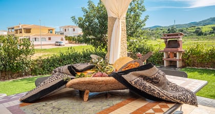 Ferienhaus "Casa a Schiera Budoni" mit Terrasse & Garten