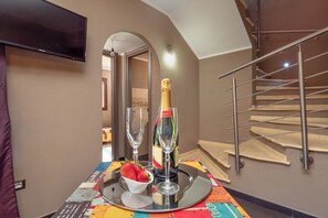 Dining - Vacation Home "Casa a Schiera Budoni" with Terrace & Garden (budoni)