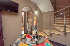 Dining - Vacation Home "Casa a Schiera Budoni" with Terrace & Garden (budoni)