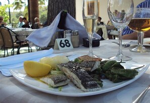 Servei de restauració a l'aire lliure