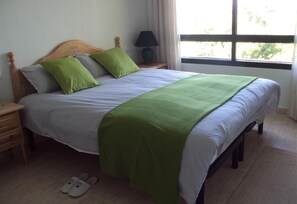 2 dormitoris, planxa i posts de planxar, wifi gratuïta i roba de llit 