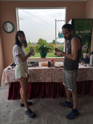 Dining - PROSS' RESIDENCE MOTEL (Masindi)