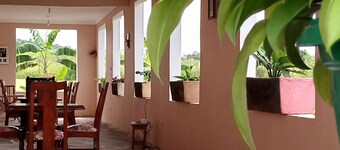 PROSS' RESIDENCE MOTEL