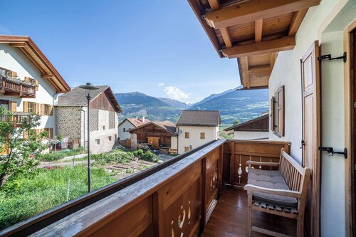 Apartment "Hof am Schloss Edelweiss" with Mountain View and Wi-Fi