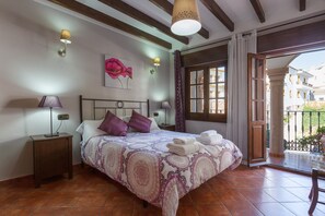 5 chambres, fer et planche à repasser, Wi-Fi gratuit, draps fournis