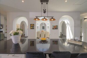 Interior - Villa 'Buganvilla' with Mountain Views, Wi-Fi and Air Conditioning (Benalup Casas Viejas)