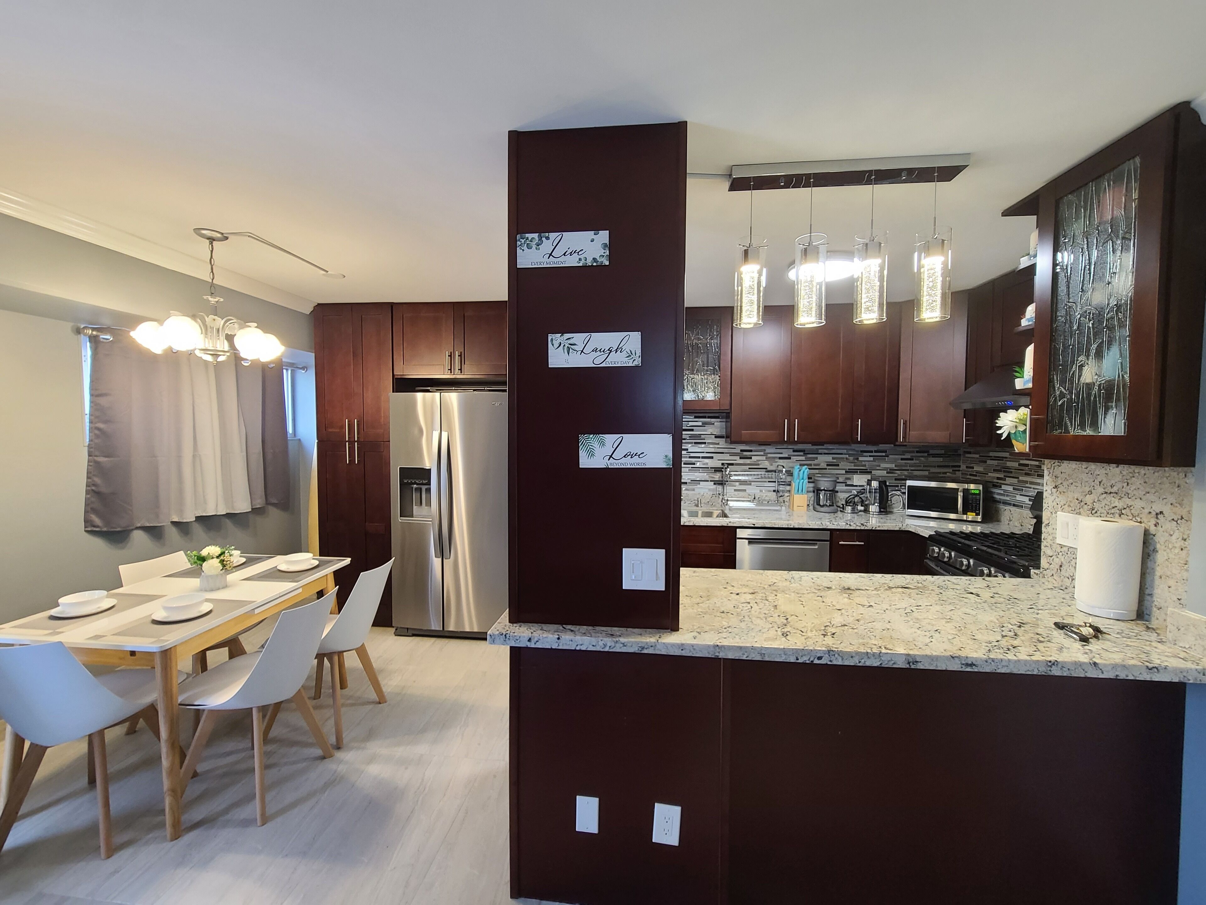 冰箱、微波炉、烤箱、炉灶