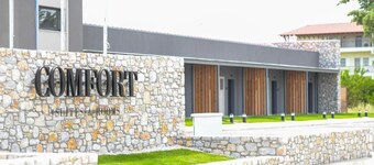 Comfort Suites and Rooms 