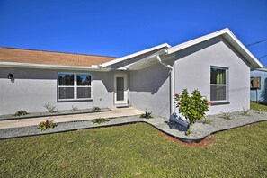 Exterior - Coastal Port Charlotte Gem w/ Private Pool! (Port Charlotte)
