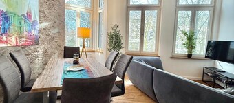 Modern apartment in Altbauvilla with 3 bedrooms and 2 bathrooms in the city