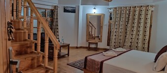 Luxury Stay in the Countryside of Himalayas
