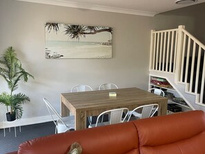 Dining - The Beach House @ 15 Paradise Waters. Patrolled Beach directly across the road. (Coffs Harbour)
