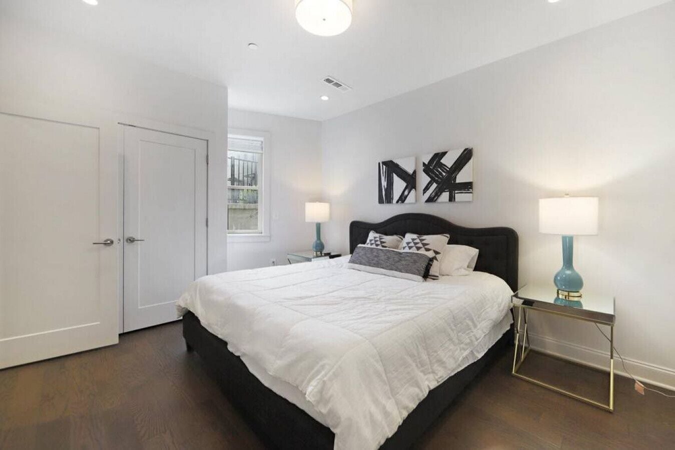 4 chambres, fer et planche à repasser, Wi-Fi gratuit, draps fournis