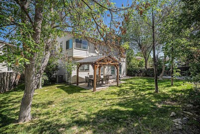 Tranquil Retreat | Sauna | Master Suite | Lrg Yard