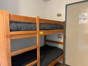 2 bedrooms, WiFi - Family T3 for 8 with balcony, near slopes, Peyragudes (Peyragudes)