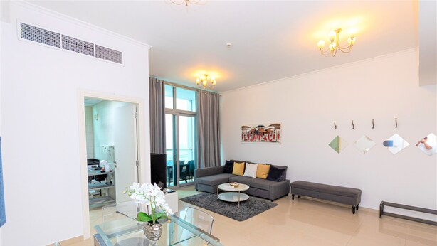 Appartamento (1 Bedroom) | Area soggiorno | TV al plasma 0 cm con canali satellitari, TV