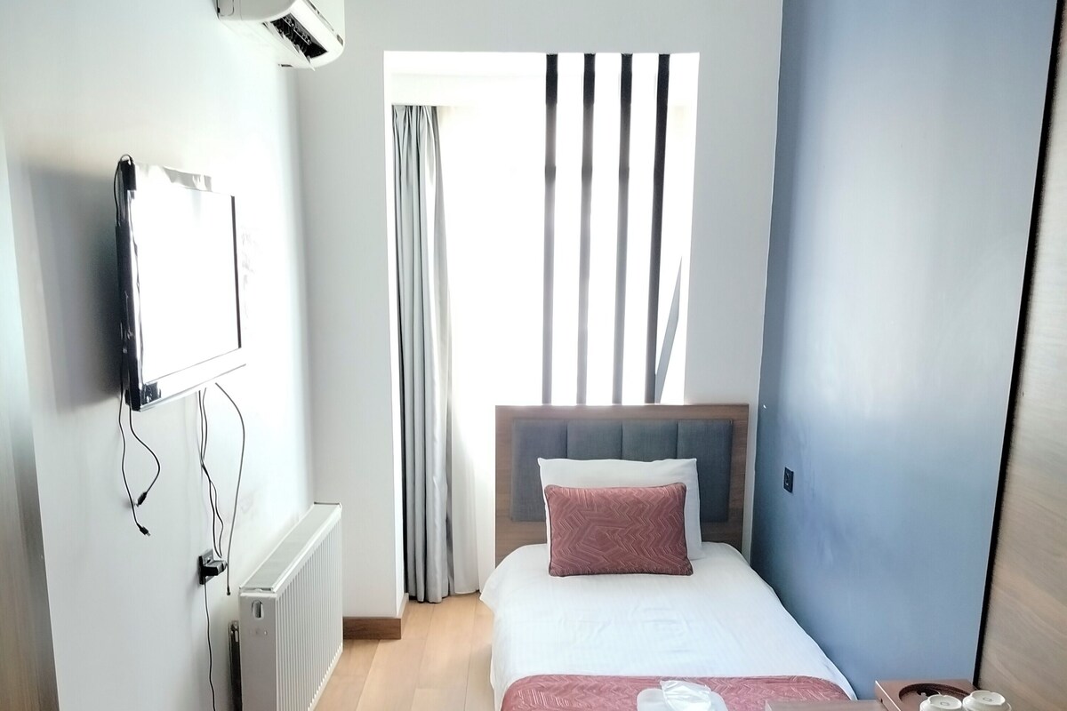 Economy Twin Room, 2 Single Beds