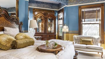 6 bedrooms, desk, travel crib, free WiFi