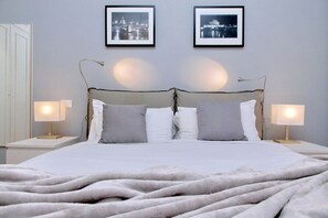 Iron/ironing board, free WiFi, bed sheets