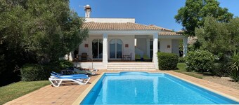 วิลล่าสวยงาม 2 ห้องนอน บนสนามกอล์ฟแฟร์เพลย์