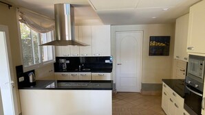 Villa | Private kitchen - Charming 2 Bedroom Villa on Fairplay Golf Course (Benalup-Casas Vieja)